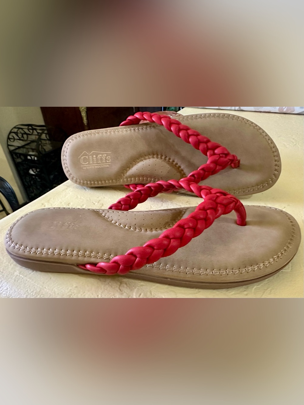 Cliffs by WHITE MOUNTAIN Braided Red Strap Tan Footbed Sandals